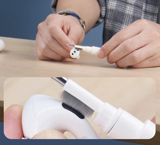 KIT PER LA PULIZIA DEGLI AURICOLARI 3 IN 1 CON SPUGNA FLOCCATA